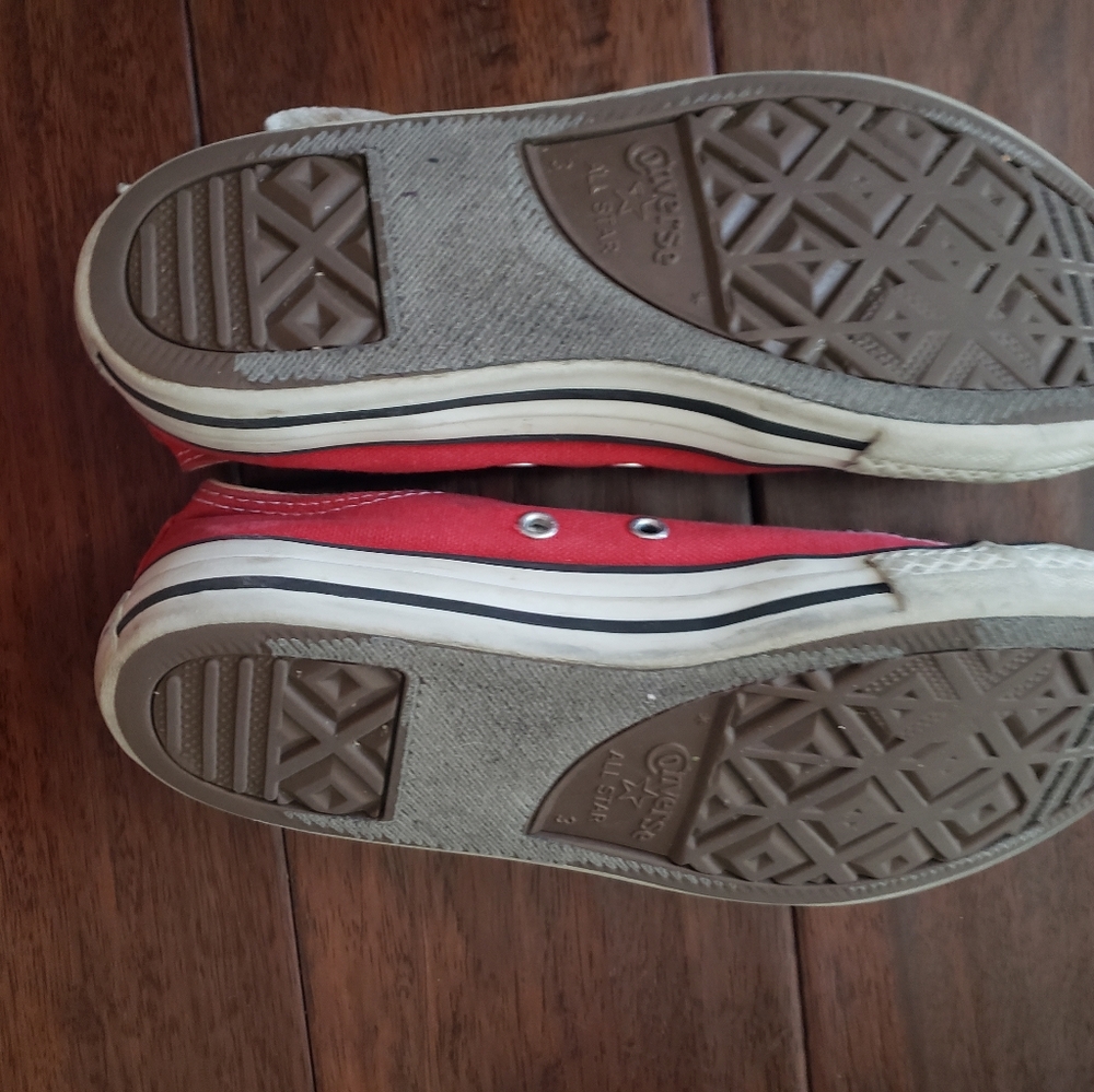 Red & White Pre-owned Converse - Picture 5 of 8